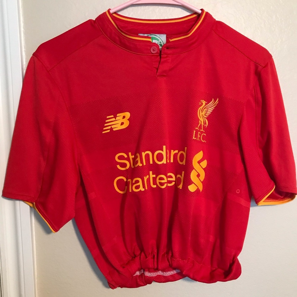 cropped soccer jersey